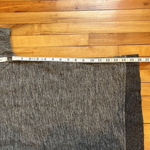 Everlane Top - Picture 9 of 10